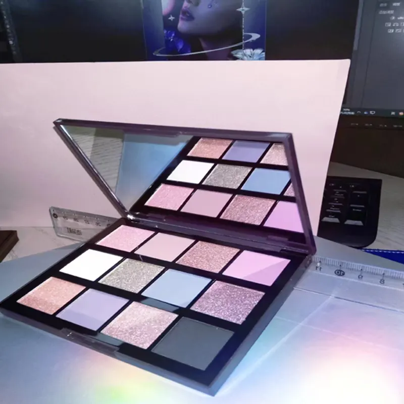 จานสีมัลติฟังก์ชั่น 12 สี